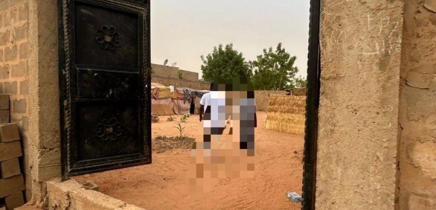 Parcelle Clôturée 400 m², vers Pharmacie Koubia