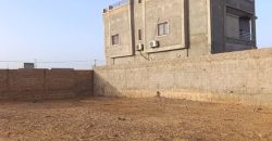 Parcelle de 400 m², Clôturée