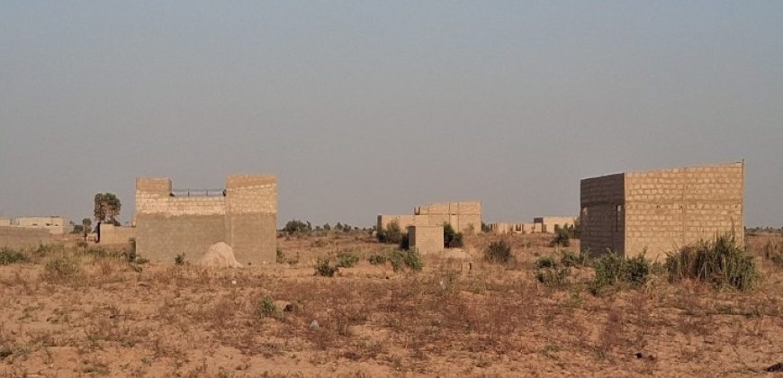 Parcelle de 400 m², Sud-Est du Forage Mai Karfey