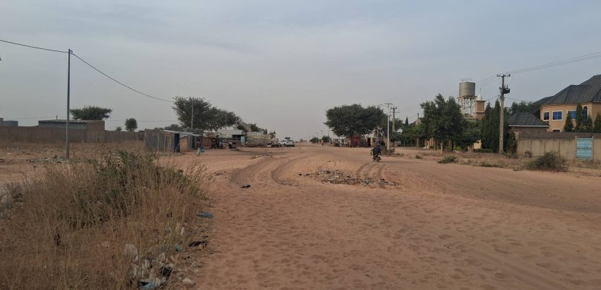 Parcelle de 400 m², devant Hôtel Horizon 2