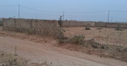 Parcelle de 500 m², Côté Sud de l’Hôpital de Référence