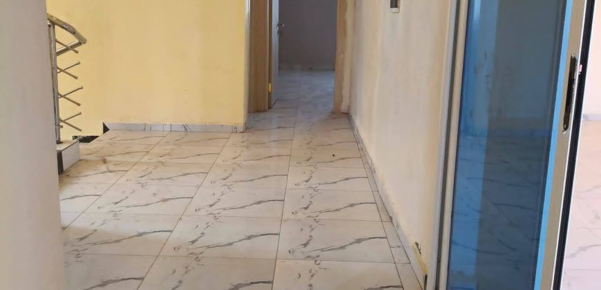 Villa 5 Chambres, 2 Salons, Dépendance