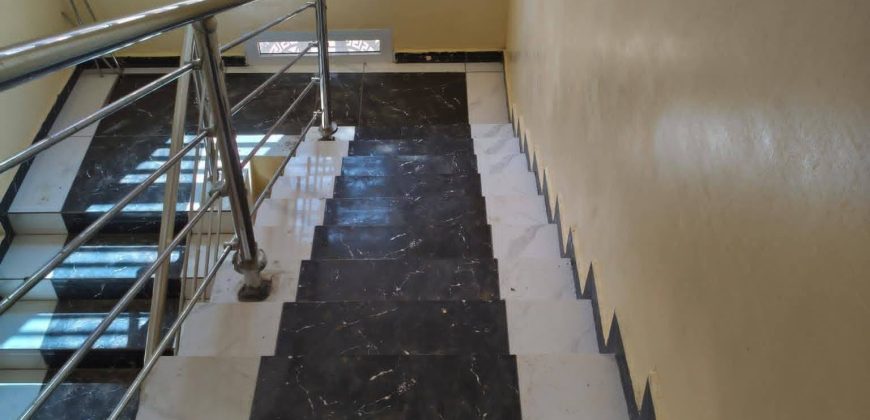 Villa 5 Chambres, 2 Salons, Dépendance