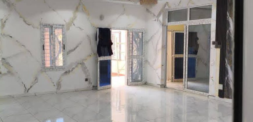 Villa 5 Chambres, 2 Salons, Dépendance