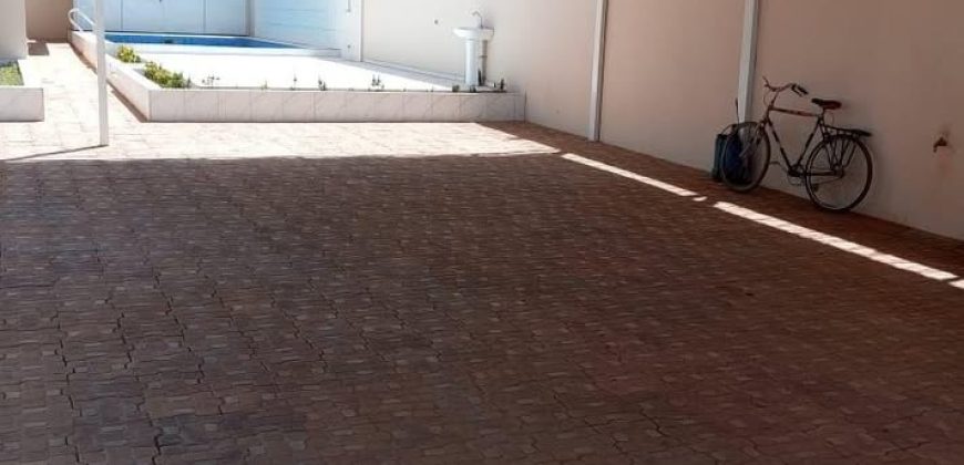 Villa Duplex 8 Chambres, 2 Salons, Piscine, 800 m²