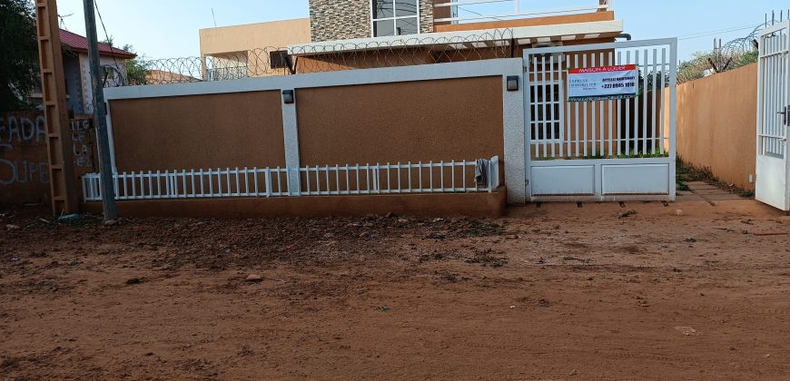 Villa Moderne 4 Chambres (1 MOIS GRATUIT)