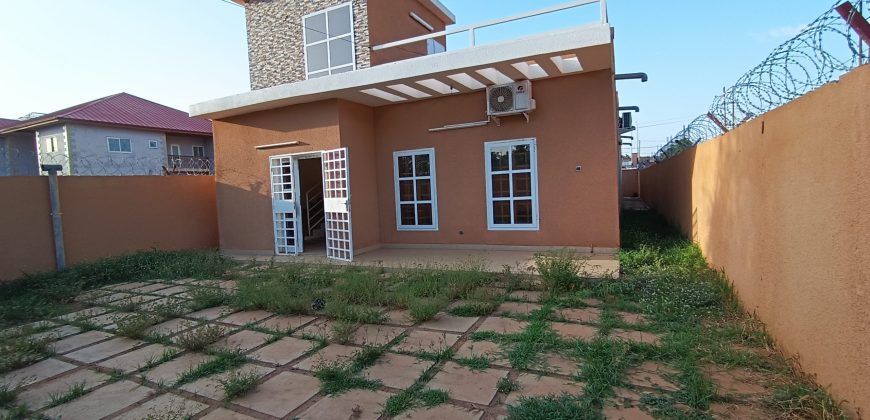 Villa Moderne 4 Chambres (1 MOIS GRATUIT)