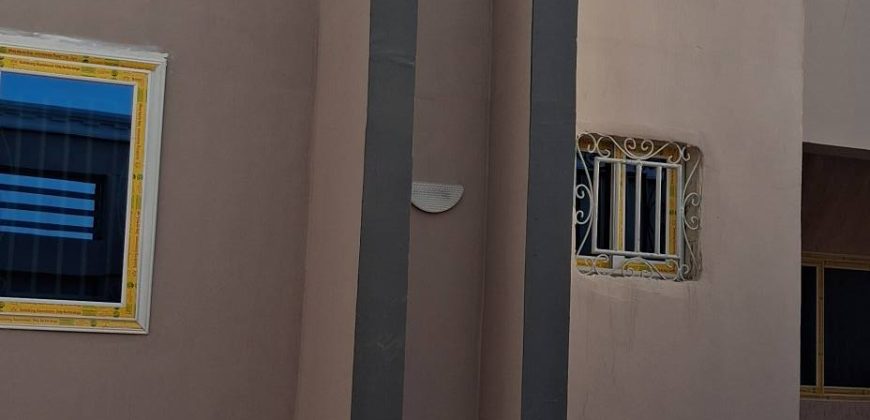 Villa 4 Chambres, 3 Douches, 200 m²