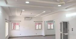 Villa Duplex 5 Chambres, 2 Salons, Piscine