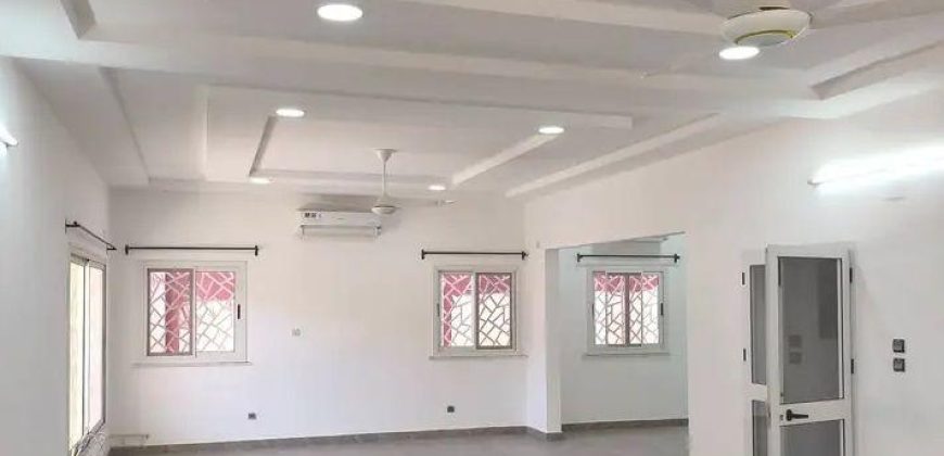 Villa Duplex 5 Chambres, 2 Salons, Piscine