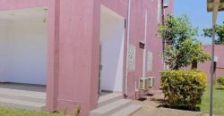 Villa Duplex 5 Chambres, 2 Salons, Piscine