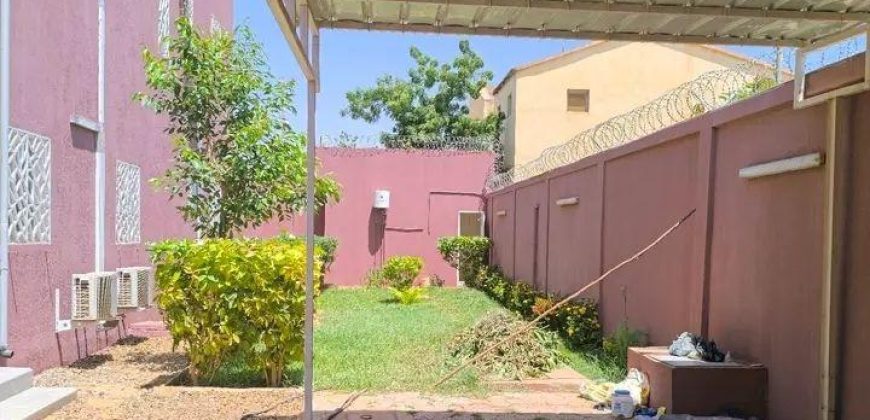 Villa Duplex 5 Chambres, 2 Salons, Piscine