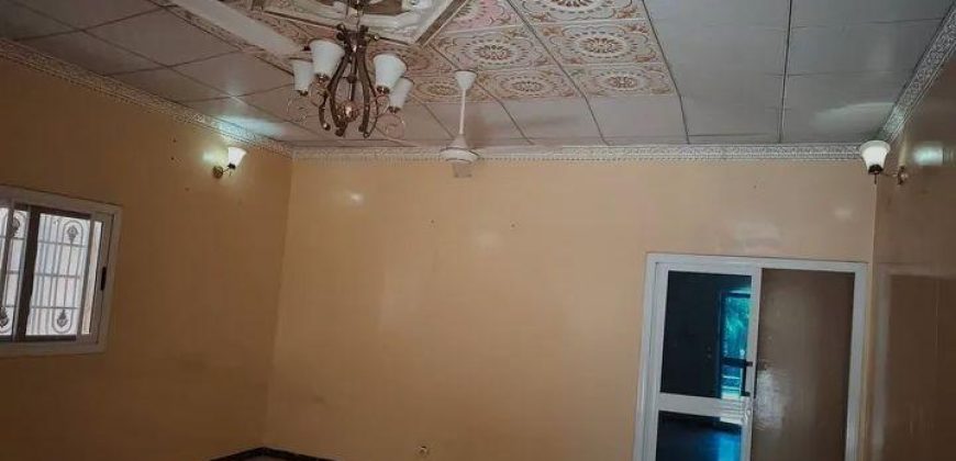 Villa Très Propre, 3 Chambres, Salon, Dépendance