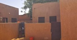 4 Celibateriums et 2 Boutiques, près du Goudron