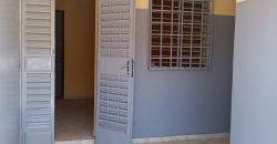 Celibaterium 1 Chambre, 2 Douches, Carrelé et Vitré