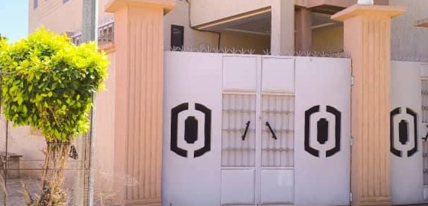 Maison 4 Chambres, 5 Douches Internes, 2 Salons