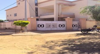 Maison 4 Chambres, 5 Douches Internes, 2 Salons