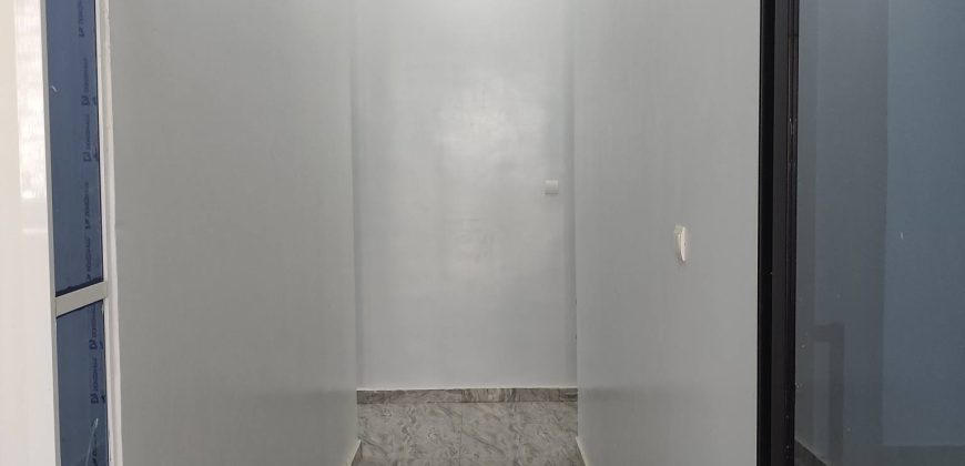 Maison de 3 Chambres, 3 Douches Internes, Dépendance