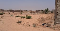 Parcelle de 200 m², Eau de Forage Disponible