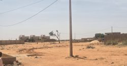 Terrain Urbain clôturé, 240 m², Électricité disponible