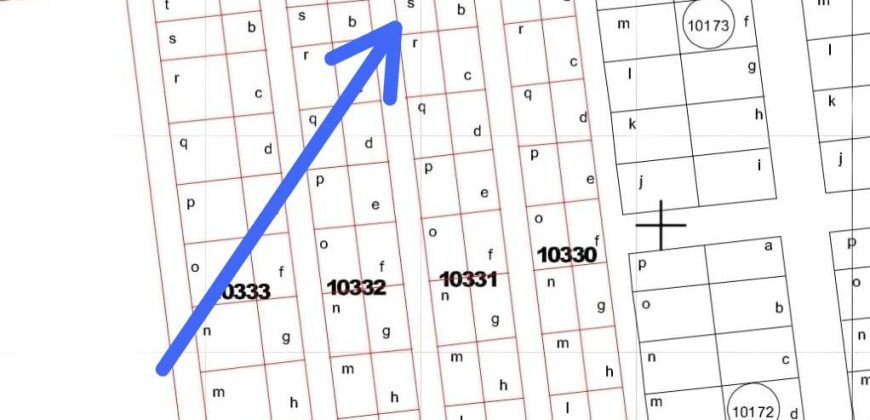 Terrain Urbain clôturé, 240 m², Électricité disponible