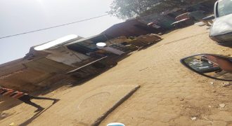 Terrain de 293 m², Parfait pour un Magasin ou une Boutique