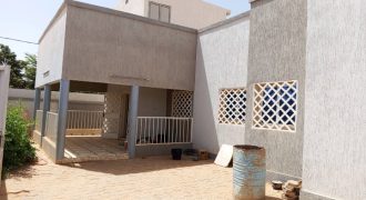 Villa 3 Chambres, 4 Douches, Carrelée, Vitrée