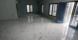 Villa Duplex Très Propre, 5 Chambres, 2 Salons