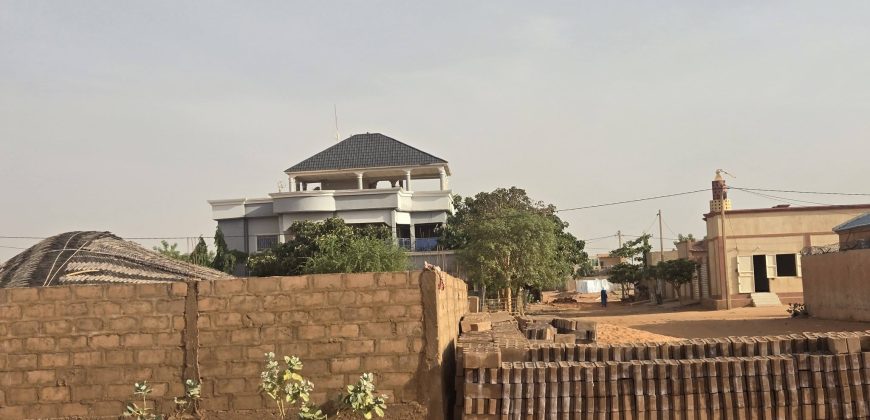 Parcelle 350 m², lotiss. BABA FANDOU, Eau et Électricité disponibles