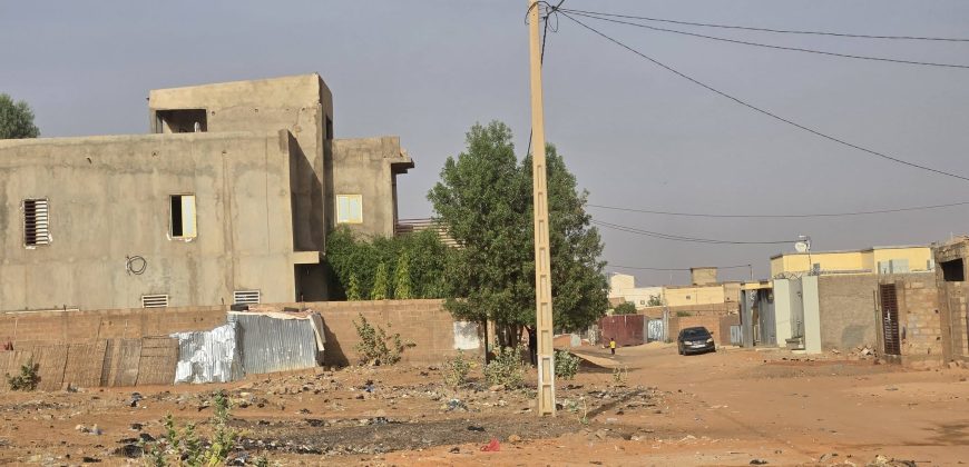 Parcelle 350 m², lotiss. BABA FANDOU, Eau et Électricité disponibles