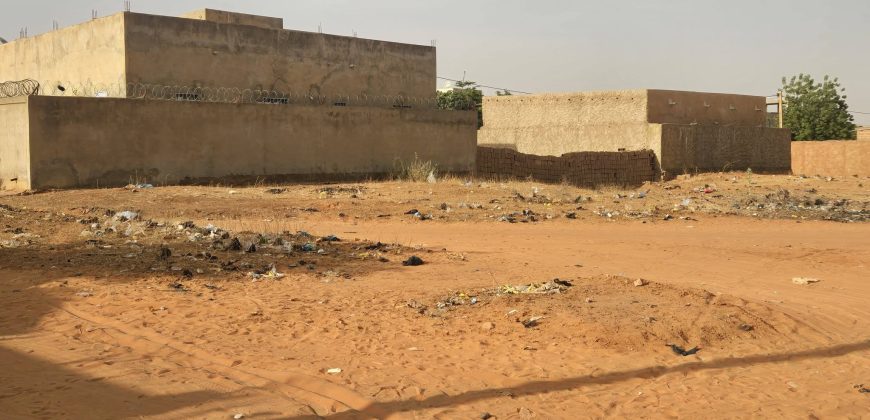 Parcelle 350 m², lotiss. BABA FANDOU, Eau et Électricité disponibles