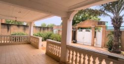 Villa 4 Grandes Chambres, Salon, Cour Spacieuse
