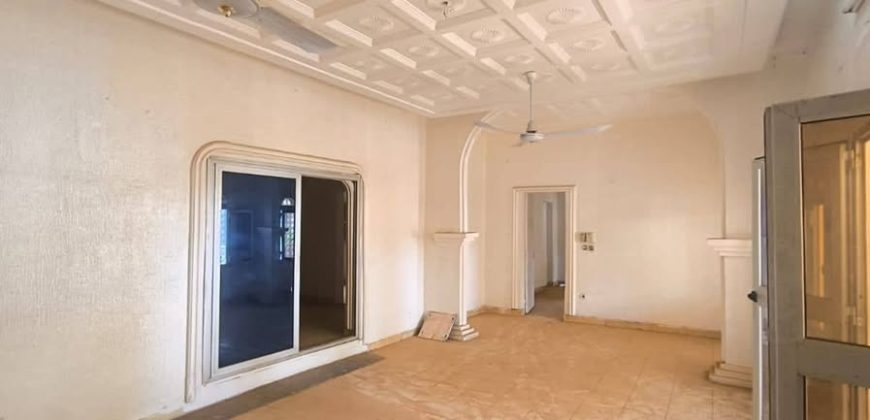 Villa 4 Grandes Chambres, Salon, Cour Spacieuse