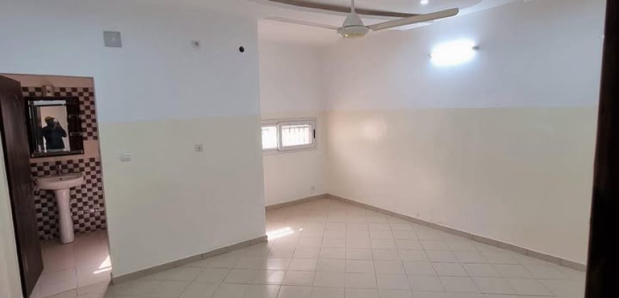 Villa Duplex 6 Chambres, 1 Grand Salon, 2 Cuisines