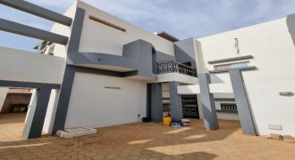 Villa Duplex 6 Chambres, 1 Grand Salon, 2 Cuisines