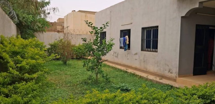 Villa en Dalle 4 Chambres, VERS STATION NOMA