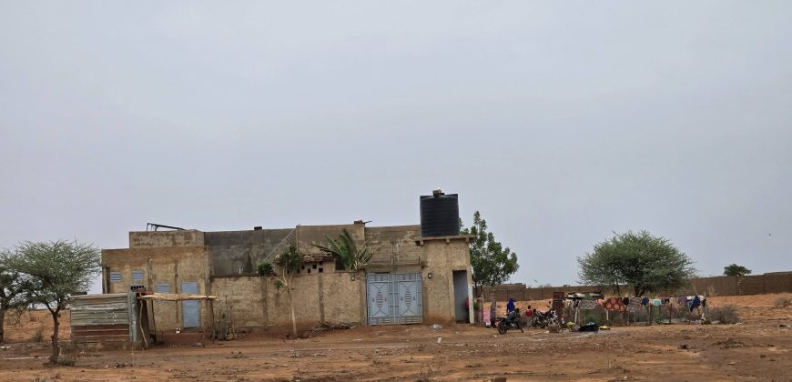 Terrain Urbain de 500 m², Électricité disponible