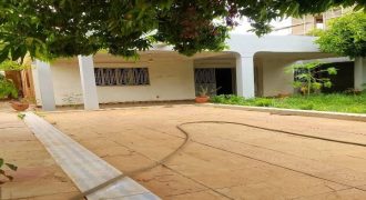 Villa 4 Chambres, Piscine, vers Maurice de Lens
