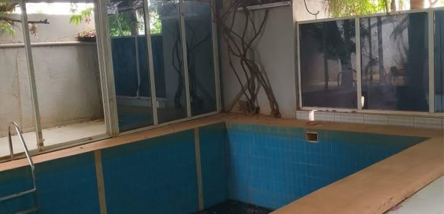 Villa 4 Chambres, Piscine, vers Maurice de Lens
