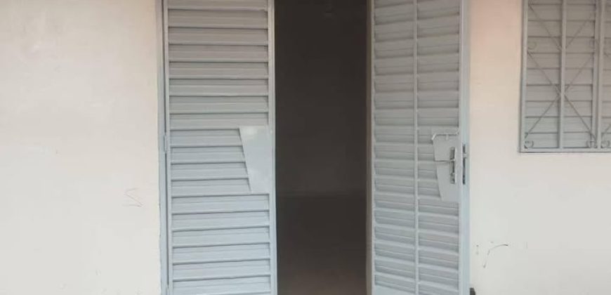 Celibaterium 2 Chambres, Salon, Carreaux et Vitre