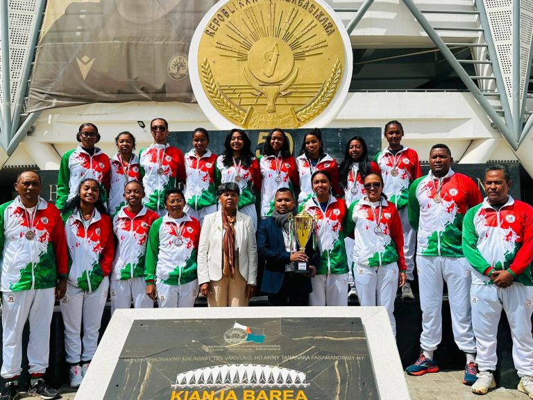 FÉLICITATIONS MADAGASCAR : CHAMPIONNE DES NATIONS CAVB-ZONE 7 – U18