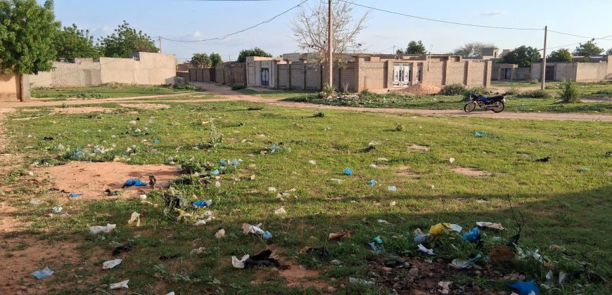 Terrain 300 m², Électricité, avant la Polyclinique Maryam