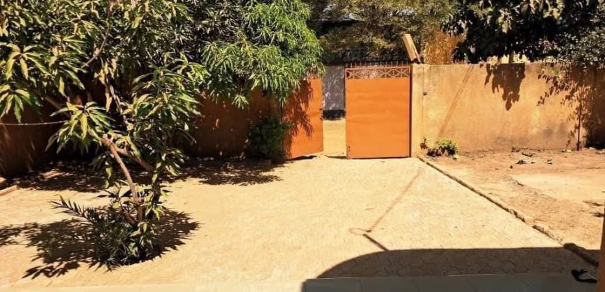 Très Belle Maison Meublée, 2 Chambres, Climatiseur