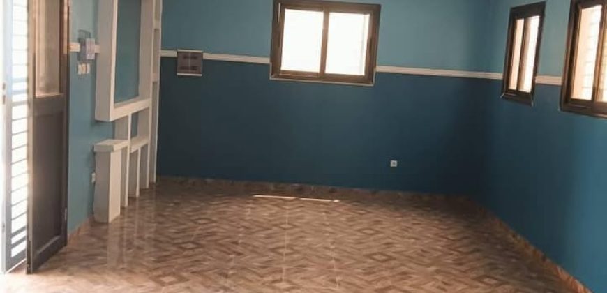 Jolie Maison 2 Chambres, Salon, 2 Douches Internes