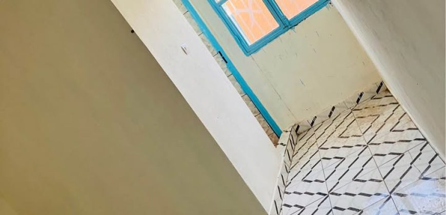 Celibaterium 1 Chambre, Salon, vers Station Noma (africando)