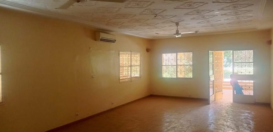 Grande Villa 5 Chambres, sur 1000 m², Piscine