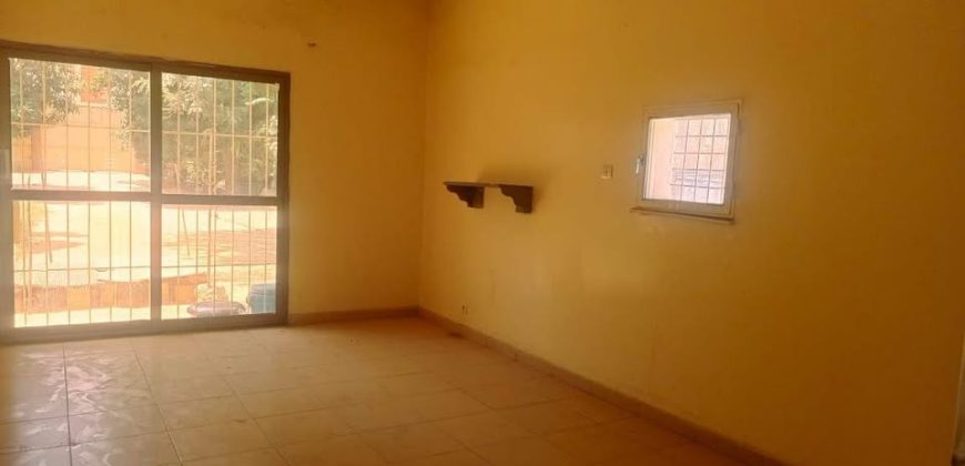 Grande Villa 5 Chambres, sur 1000 m², Piscine