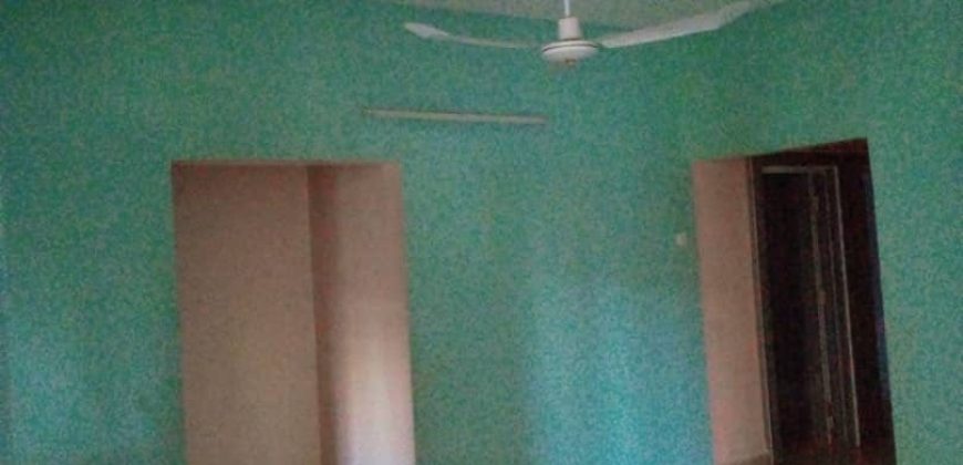 Villa 3 Chambres, 3 Douches, Pavé et Staffs